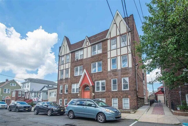 Primary Photo - 8517 4th Ave