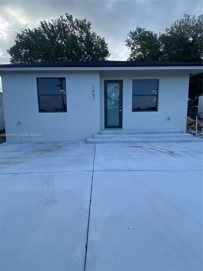 Building Photo - 1851 Wilmington St