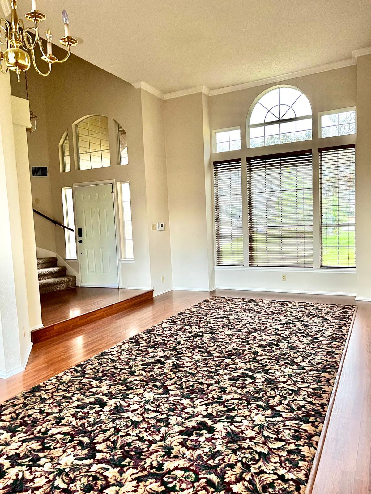 Building Photo - 2904 wren circle