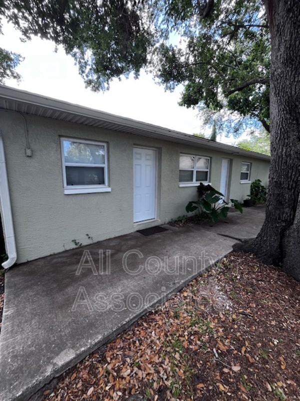 Building Photo - 2273 Norman Dr