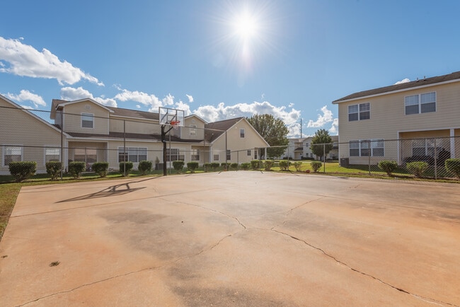Building Photo - 33 Courtyard Way