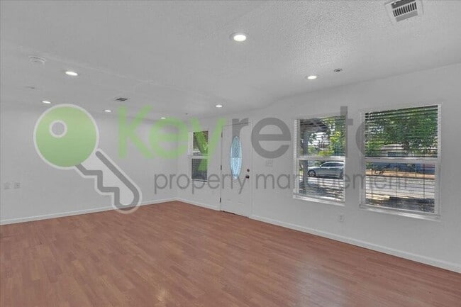 Building Photo - 2313 Piercy Way