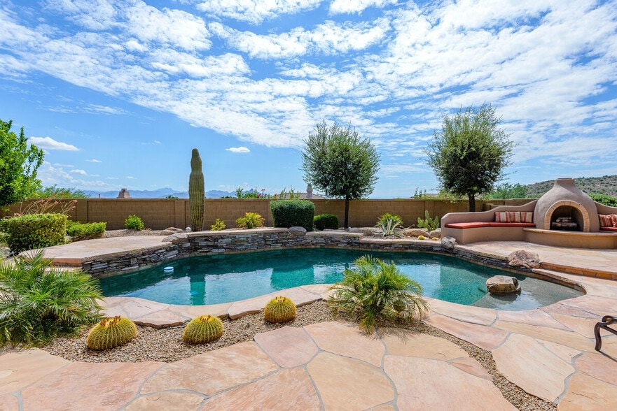 Building Photo - 14705 Canyoncrest Ct