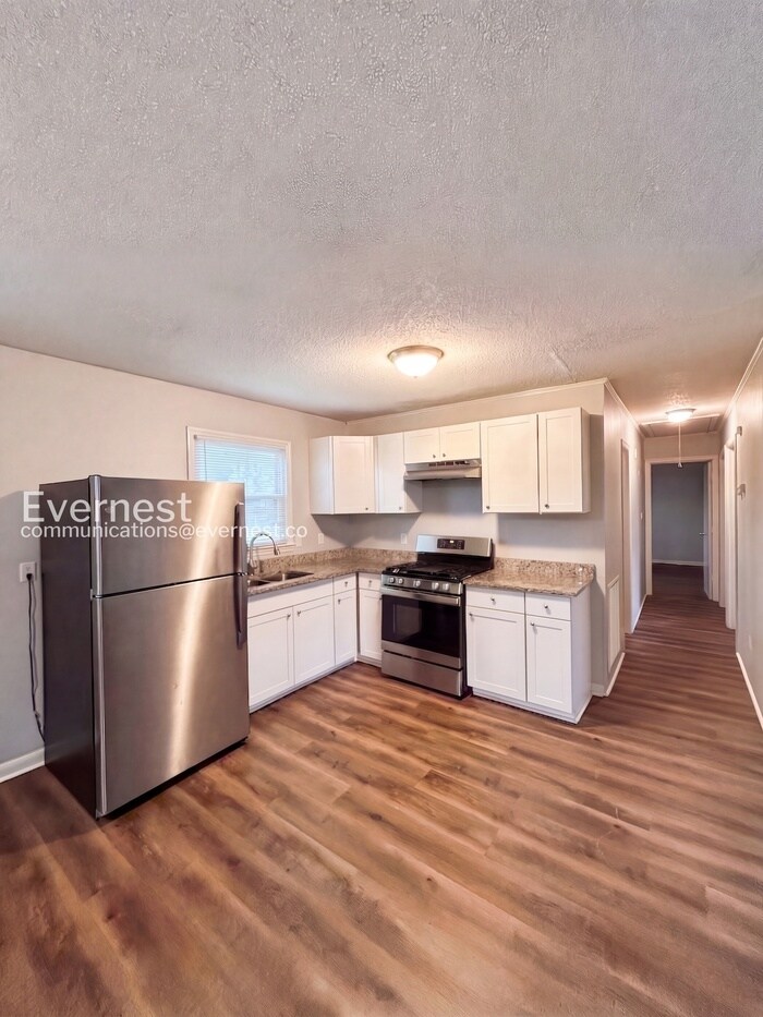 Building Photo - 4026 Angus Dr