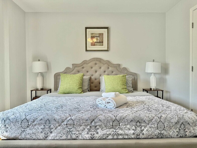 Building Photo - 215 Piedmont Ave NE