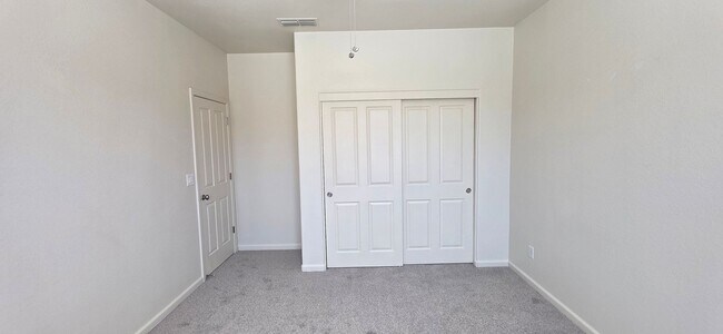 Building Photo - 845 Bronze Ln