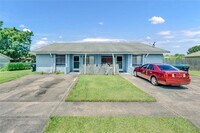 Building Photo - 1942 Dardanelle Dr