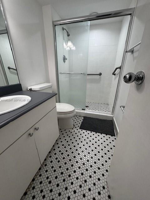 Building Photo - 100 Bayview Dr