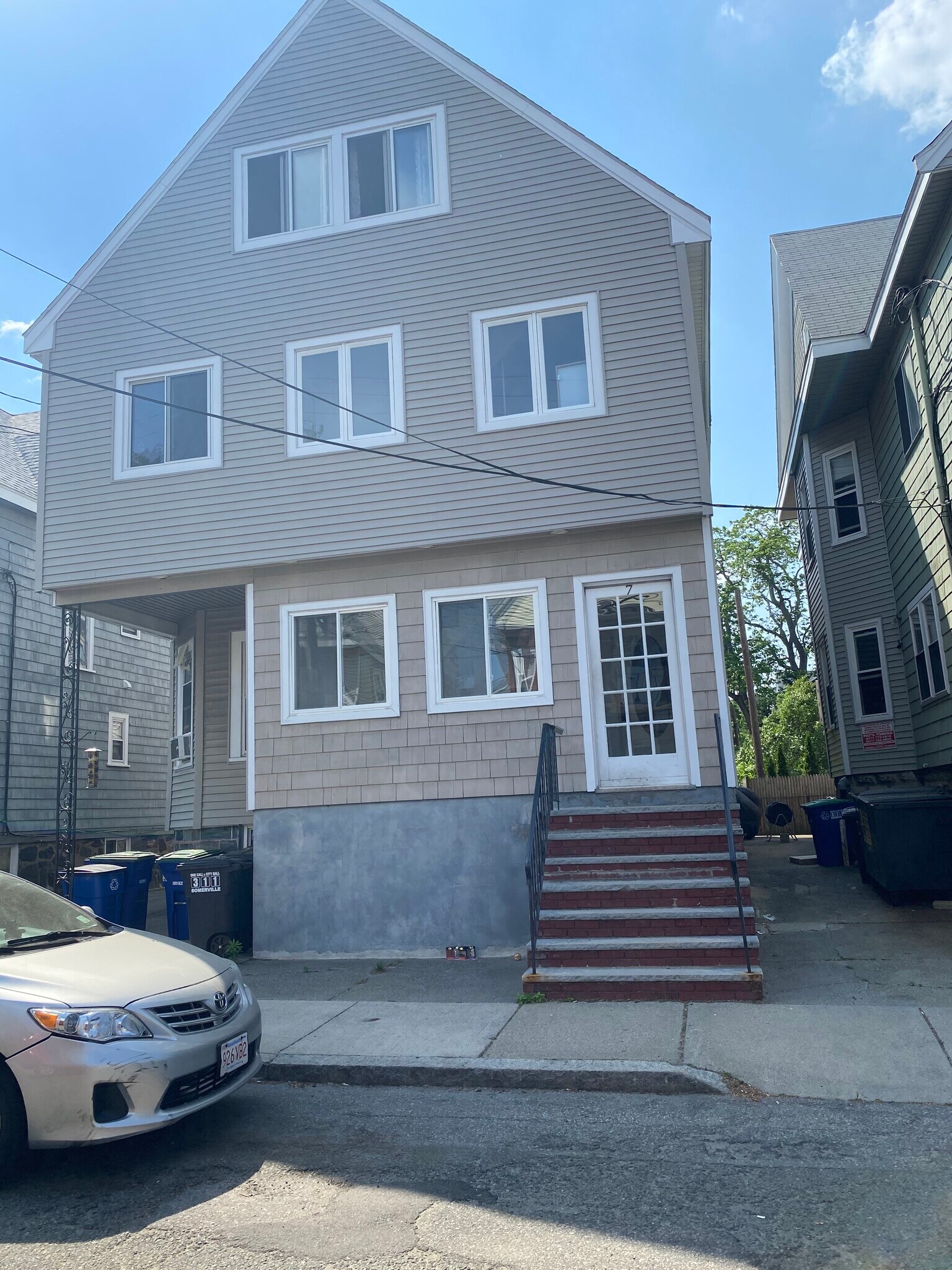 Building Photo - 5 Lowden Ave