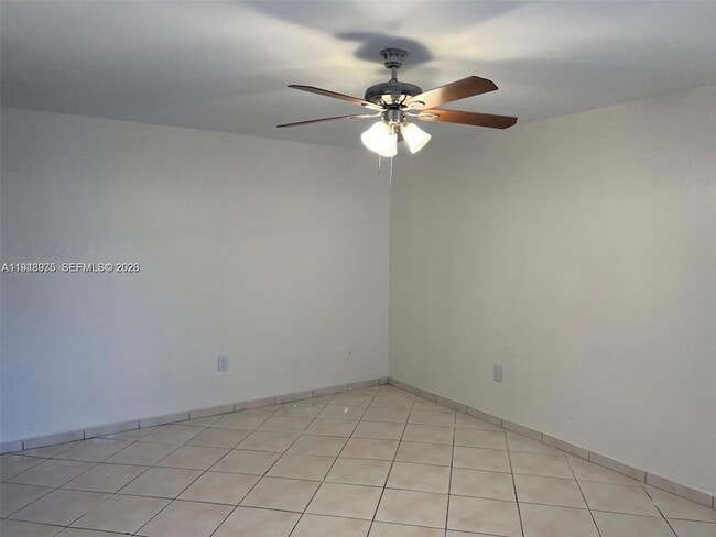 Building Photo - 10651 SW 108th Ave