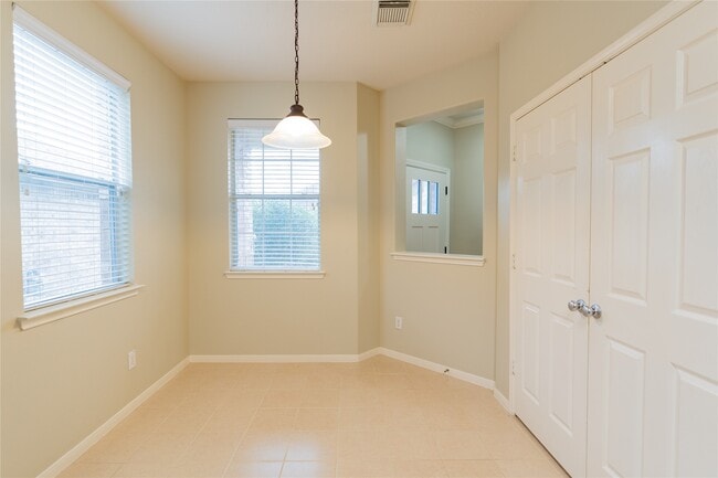 Building Photo - 4611 Arbor Ln