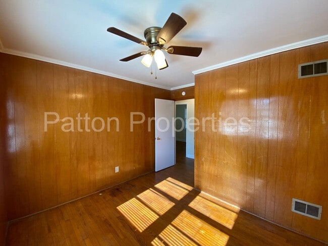 Building Photo - Standish Acres Home