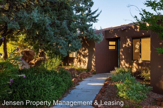 Building Photo - 3 br, 2 bath House - 712 N. Wisteria Way