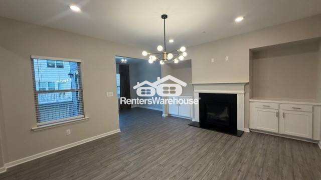 Building Photo - 328 Commons Ave