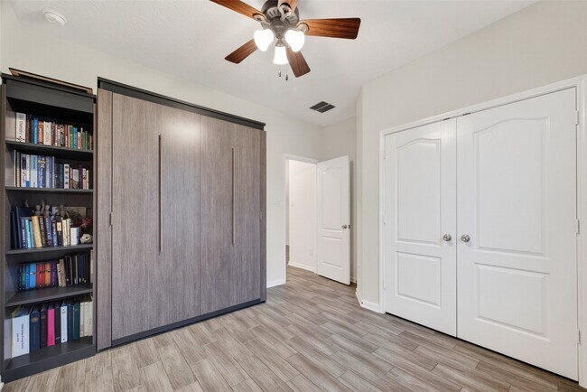 Building Photo - 15607 Barton Orchard Ln
