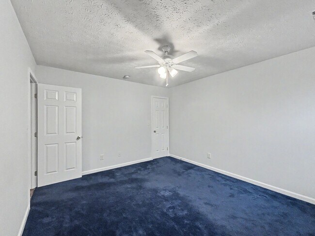 Building Photo - 560 Lee Byrd Rd
