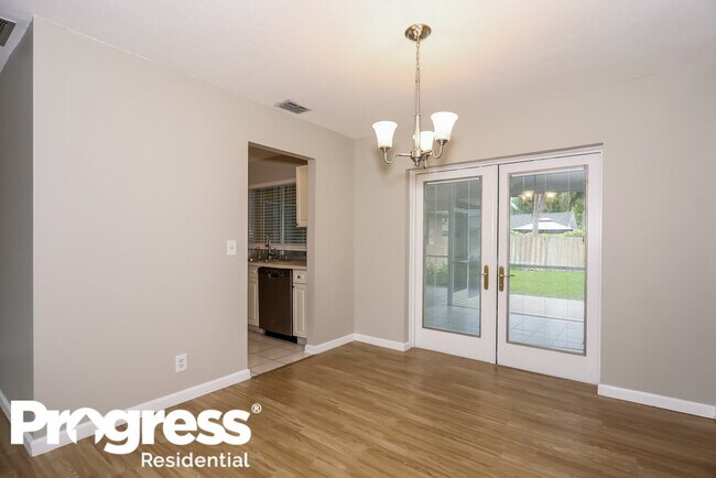 Building Photo - 12695 Westport Cir