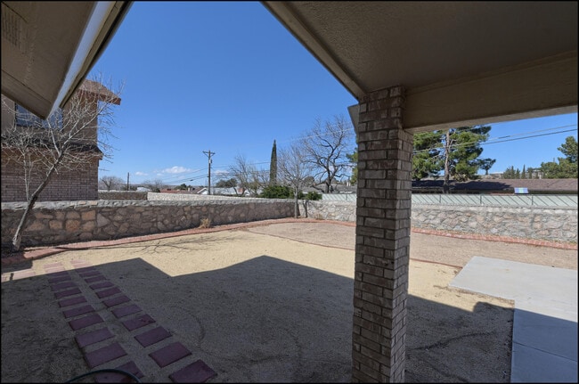 Building Photo - 695 Bluff Canyon Cir