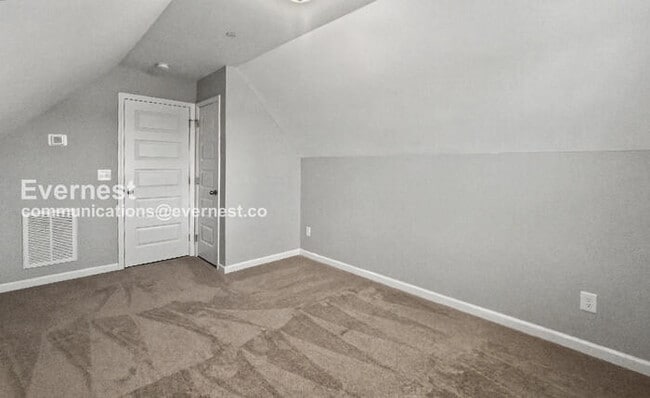 Building Photo - 1405 Pipeline Ave