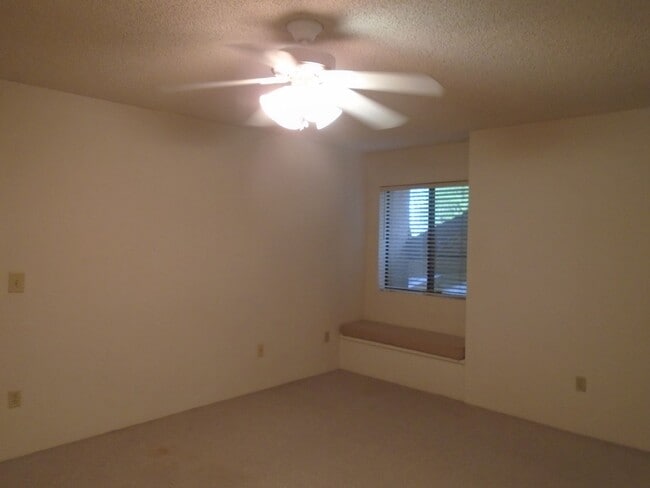 Building Photo - GATED COMMUNITY !!! MOVE IN SPECIAL!! $299...
