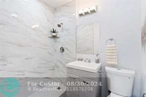 Building Photo - 2661 NE 20th St