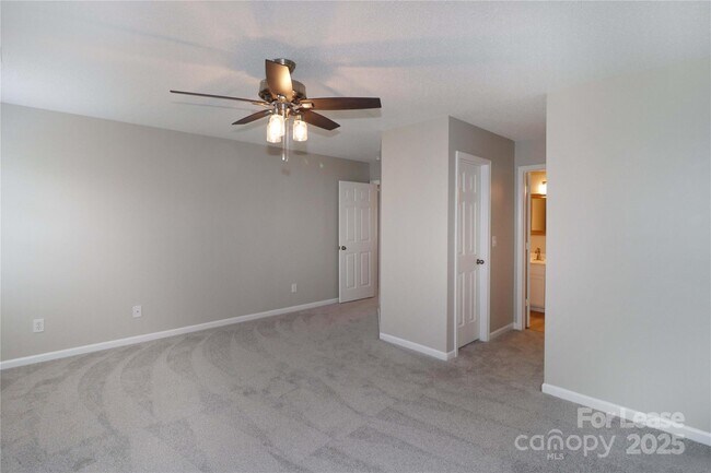 Building Photo - 915 Harbour View Cove NE