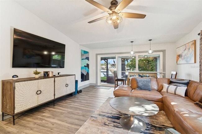 Building Photo - 292 Sunlit Cove Dr NE