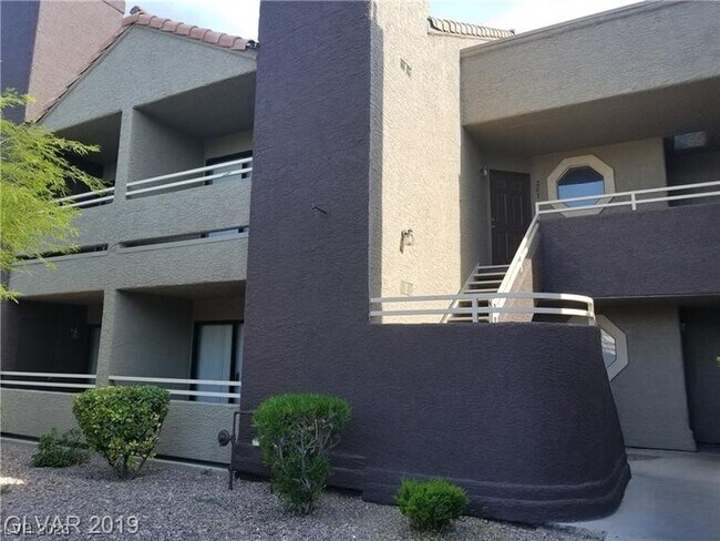 Primary Photo - 5026 S Rainbow Blvd