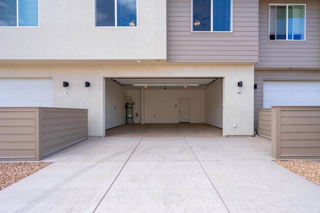 Building Photo - 907 Bright Rdg Ln
