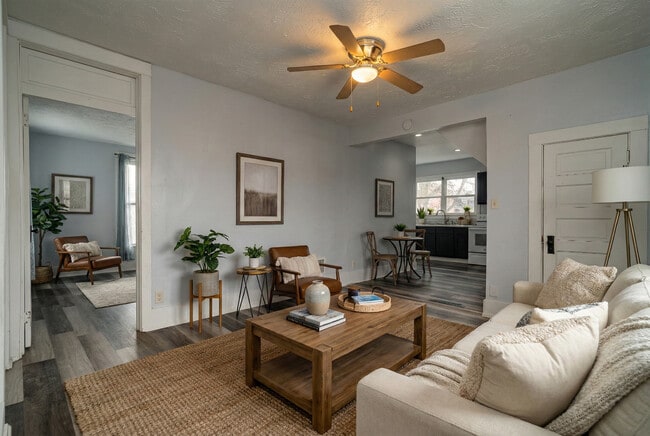 Building Photo - 328 Clinton St