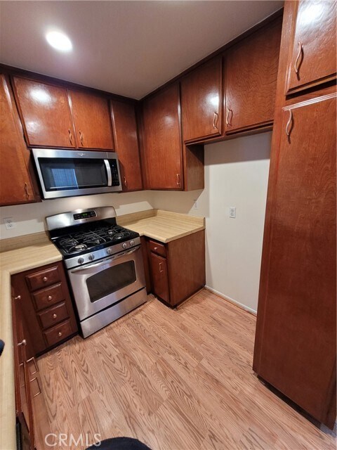 Building Photo - 4110 Elm Ave