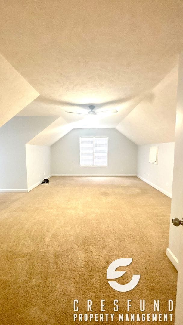 Building Photo - 4BR 2.5 Bath with Screened Porch and priva...