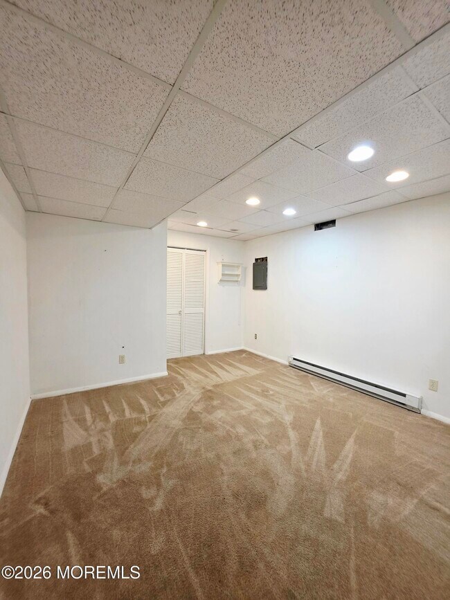Building Photo - 97 Cotswold Cir
