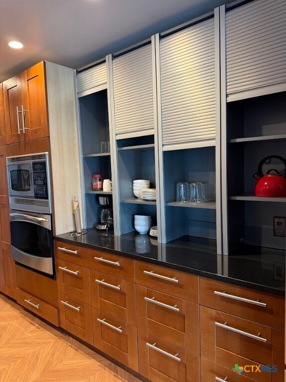 Building Photo - 901 Madrona Dr