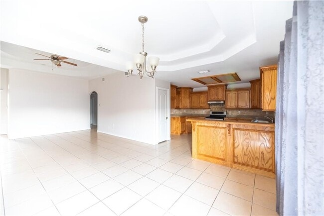 Building Photo - 2121 Kingsborough Ave
