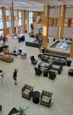 Building Photo - 37 Brighton A