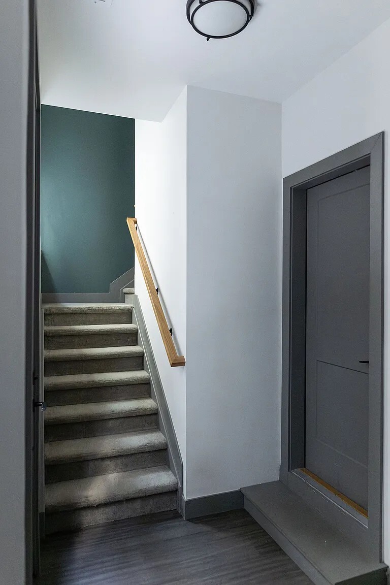 Private entrance to mudroom and garage entry - 3505 S Marion St