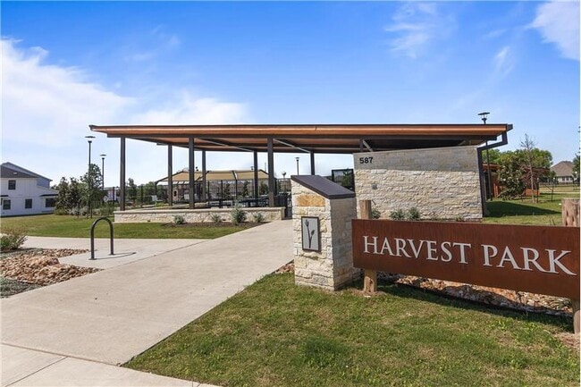 Building Photo - 151 Harvest Meadows Rd