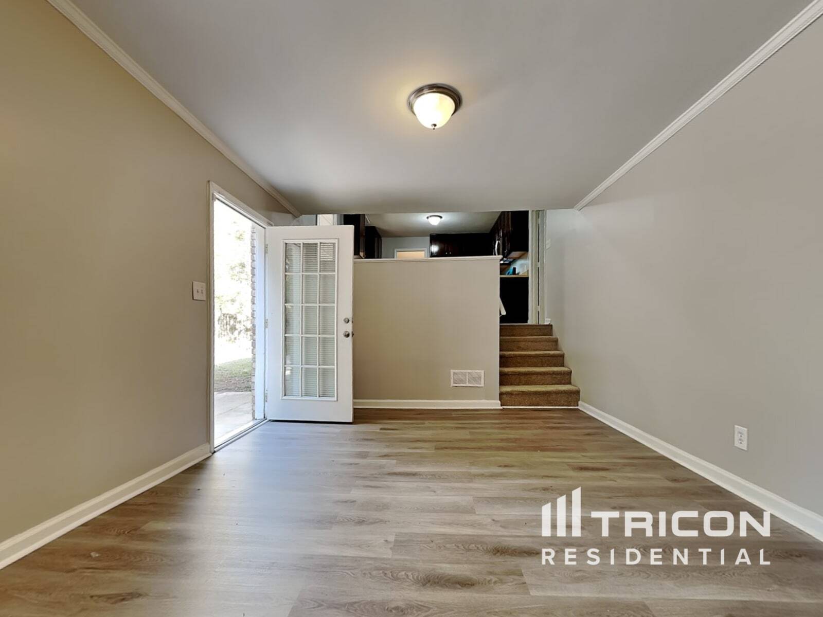 Building Photo - 401 Barbashela Dr