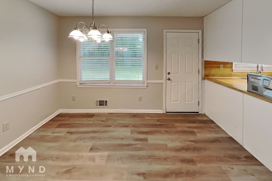Building Photo - 2115 Grayson Ct