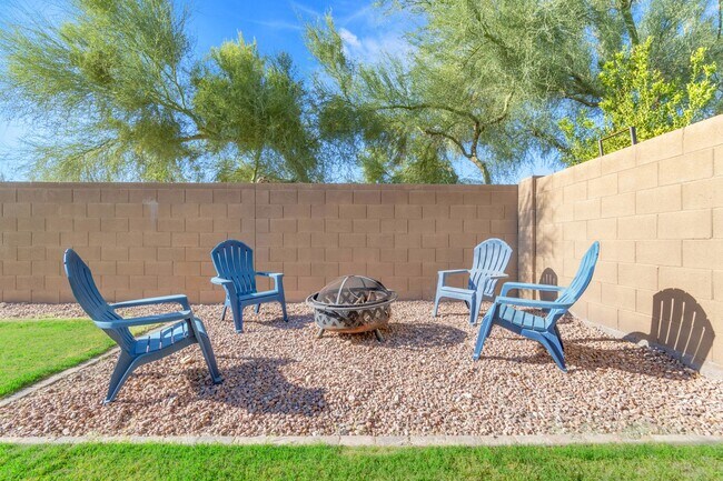 Building Photo - Stunning Single-Level Rental In The Highly Sought-After Anthem at Merrill Ranch!