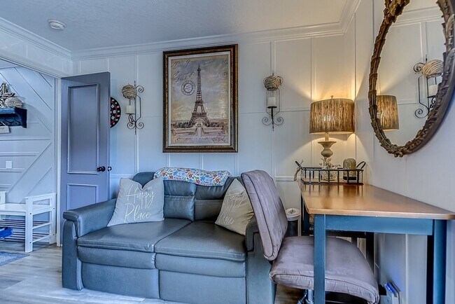 Building Photo - 2427 Park St