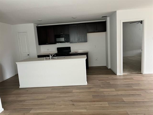 Building Photo - 403 Moray Dr