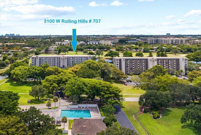 Building Photo - 3100 W Rolling Hills Cir
