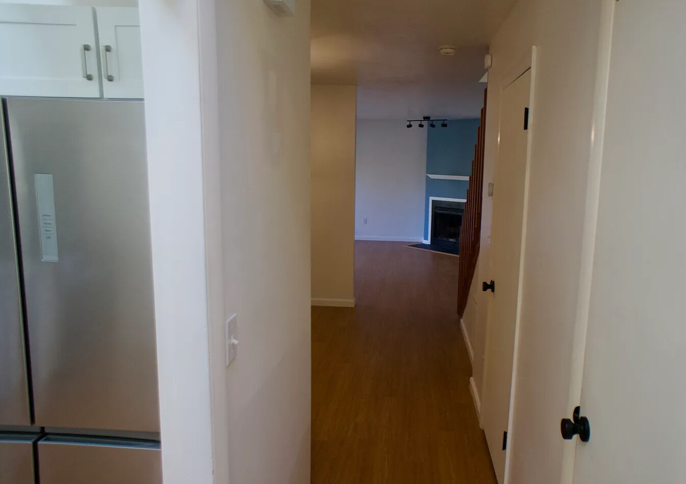 Building Photo - 2289 Bedford St