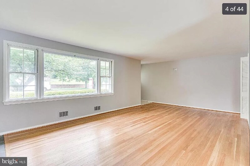 Building Photo - 4907 Elsmere Ave