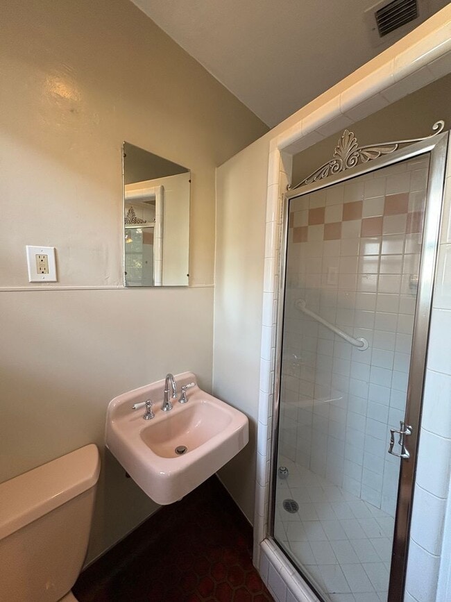 Building Photo - Charming Spanish Colonial house with huge ...