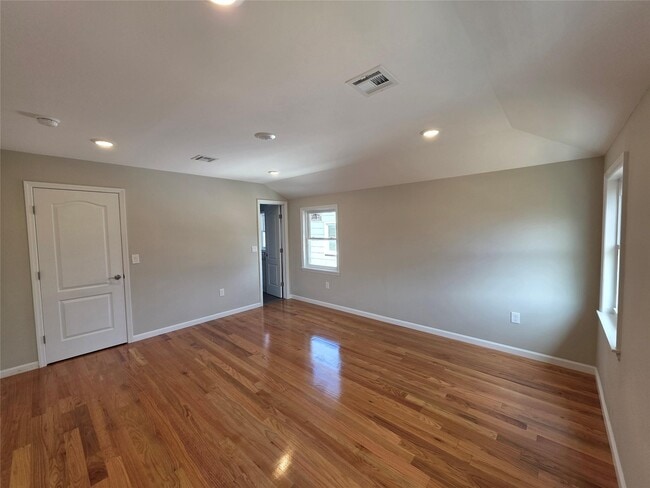 Building Photo - 257-16-257145 145th Ave
