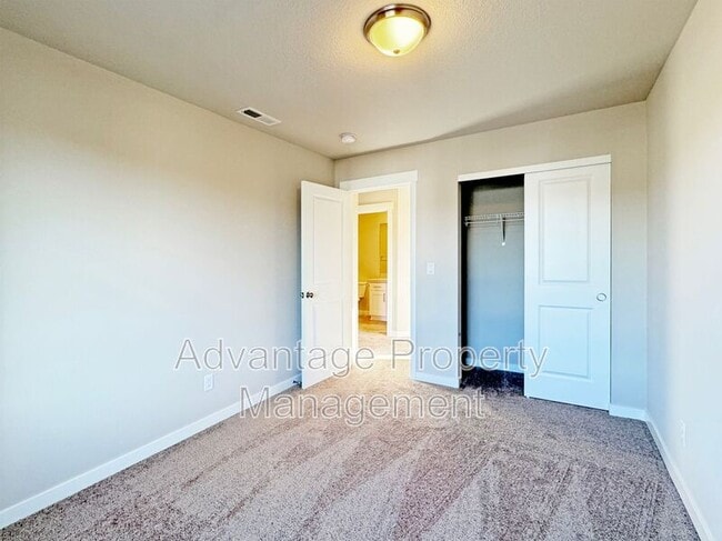 Building Photo - 5025 NW Torchcrest Pl