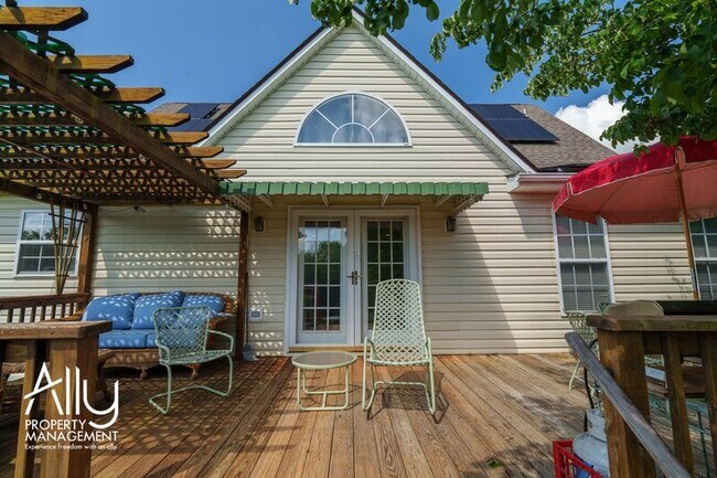 Building Photo - 2733 Southern Hills Ct